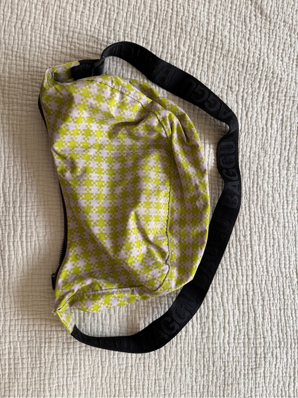 BAGGU Lime Patterned Crossbody Shoulder Bag - Women's Casual Houndstooth Print - Picture 2 of 3